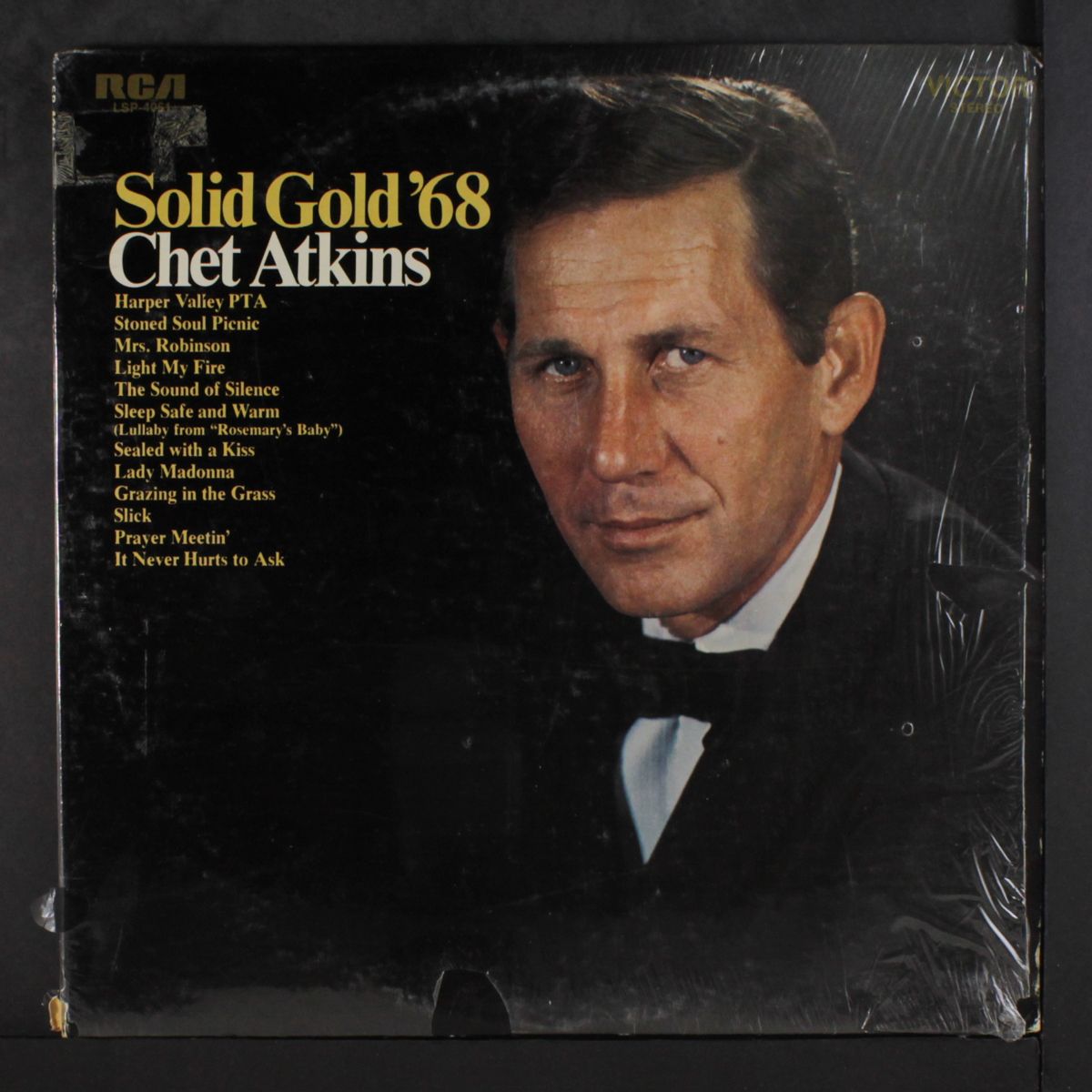 solid gold '68 by CHET ATKINS