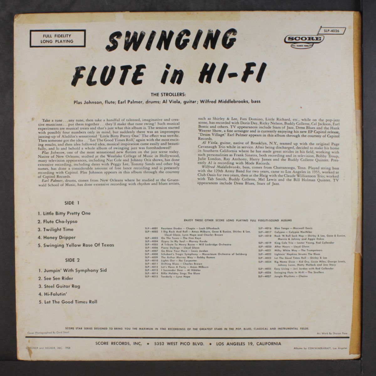 swinging flute in hi-fi by STROLLERS