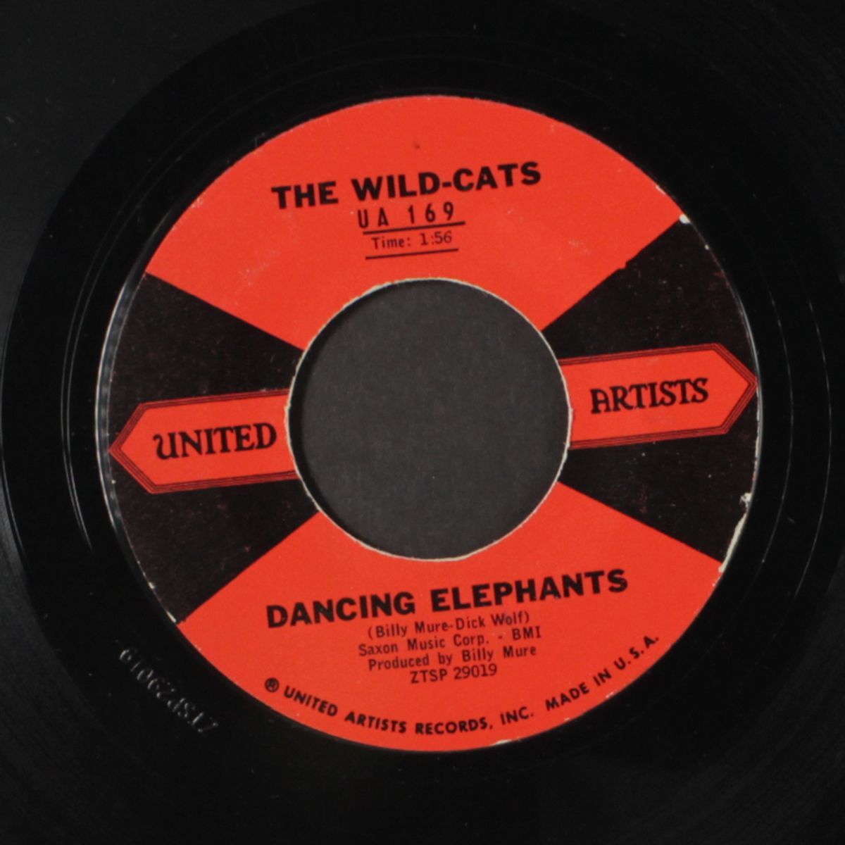 dancing elephants / king size guitar by WILD-CATS